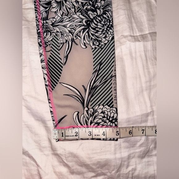 Adidas By Stella McCartney Like New Floral Patterned Leggings In Light Pink - Picture 9 of 14
